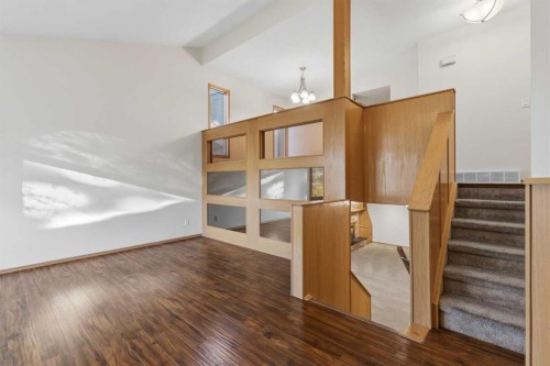 60 Sundown Way Se, Calgary, AB 