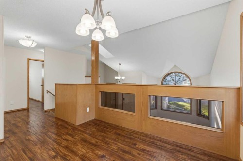 60 Sundown Way Se, Calgary, AB 