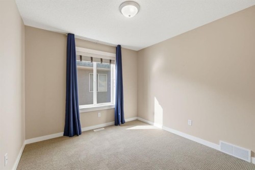 31 Chapala Close Se, Calgary, AB 