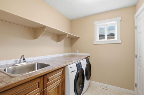 31 Chapala Close Se, Calgary, AB 