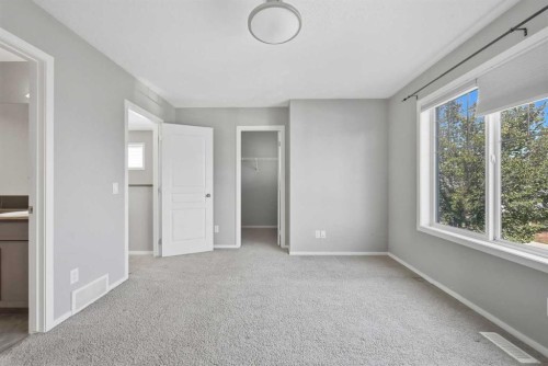 148 Copperstone Circle Se, Calgary, AB 
