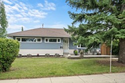 46 Westwood Drive SW Calgary, AB T3C 2V7