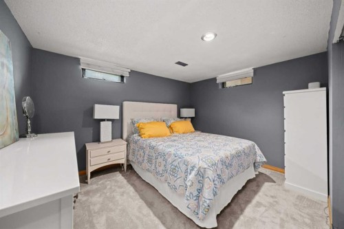 46 Westwood Drive Sw, Calgary, AB 