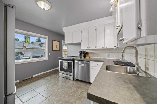 46 Westwood Drive Sw, Calgary, AB 