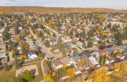 4724 Nipawin Crescent NW Calgary, AB T2K 2H9