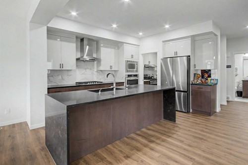 80 Lucas Passage Nw, Calgary, AB 