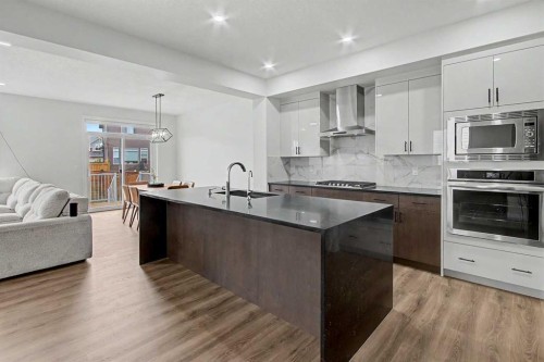 80 Lucas Passage Nw, Calgary, AB 