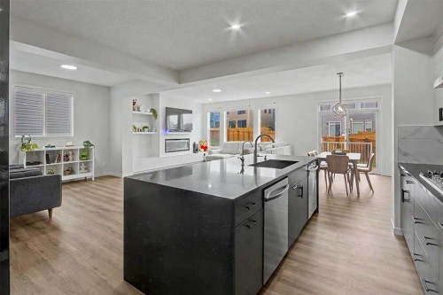 80 Lucas Passage Nw, Calgary, AB 