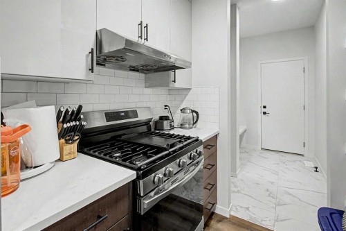 80 Lucas Passage Nw, Calgary, AB 