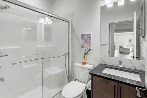 80 Lucas Passage Nw, Calgary, AB 