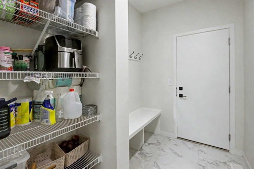 80 Lucas Passage Nw, Calgary, AB 
