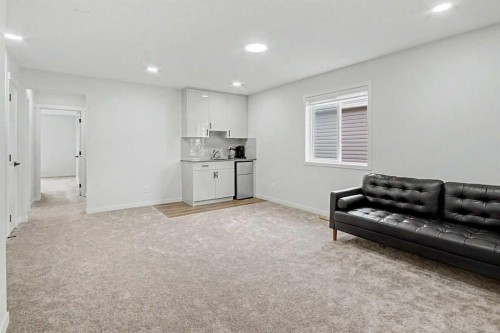 80 Lucas Passage Nw, Calgary, AB 