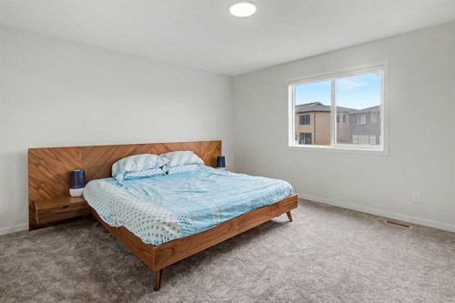 80 Lucas Passage Nw, Calgary, AB 