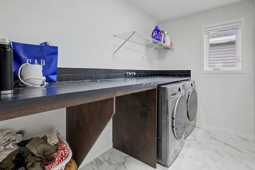 80 Lucas Passage Nw, Calgary, AB 