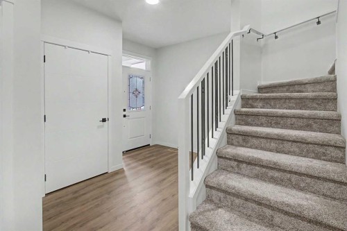 80 Lucas Passage Nw, Calgary, AB 