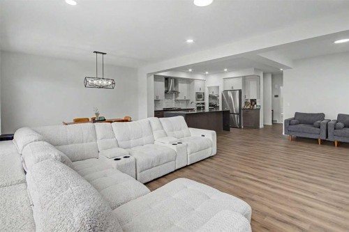 80 Lucas Passage Nw, Calgary, AB 