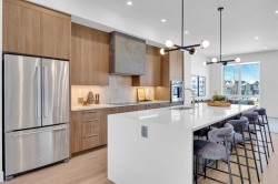 133 Greenwich Common NW Calgary, AB T3B 6P1