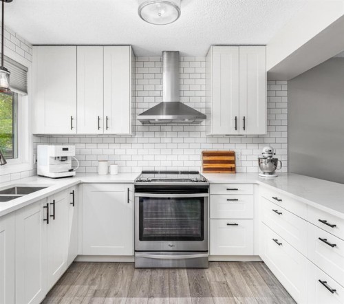 64 Point Drive Nw, Calgary, AB 