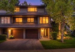64 Point Drive NW Calgary, AB T3B 5B3