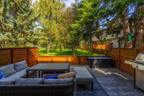 64 Point Drive Nw, Calgary, AB 