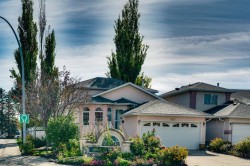 863 Applewood Drive SE Calgary, AB T2A 7P2