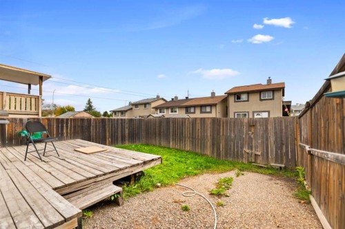 40 Pinecliff Close Ne, Calgary, AB 