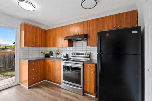 40 Pinecliff Close Ne, Calgary, AB 