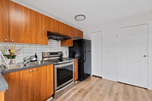 40 Pinecliff Close Ne, Calgary, AB 