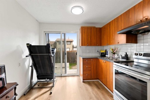 40 Pinecliff Close Ne, Calgary, AB 
