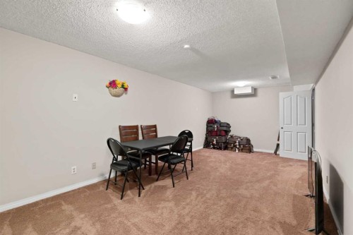 40 Pinecliff Close Ne, Calgary, AB 