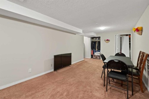 40 Pinecliff Close Ne, Calgary, AB 