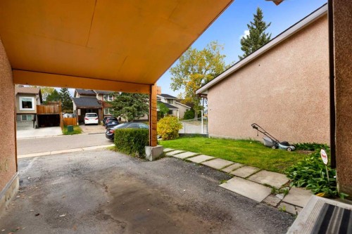 40 Pinecliff Close Ne, Calgary, AB 