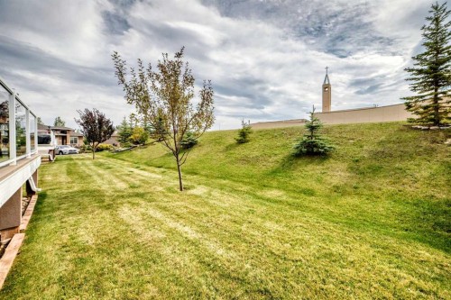 84 River Heights View, Cochrane, AB 