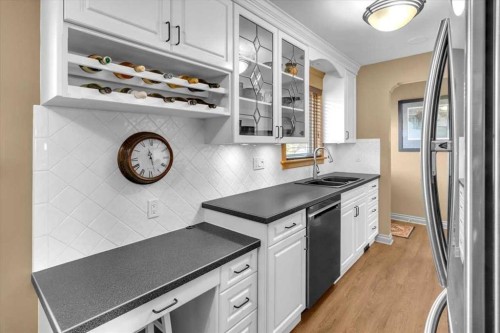 2211 45 Street Se, Calgary, AB 
