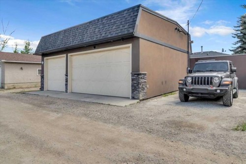 2211 45 Street Se, Calgary, AB 