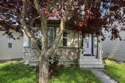 92 Arbour Meadows Close NW Calgary, AB T3G 5J4