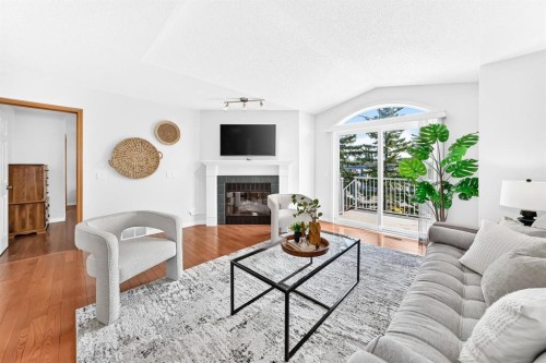 157 Hawkstone Manor Nw, Calgary, AB 