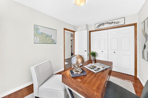 157 Hawkstone Manor Nw, Calgary, AB 