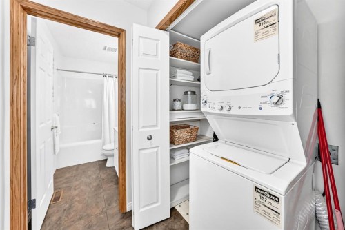 157 Hawkstone Manor Nw, Calgary, AB 