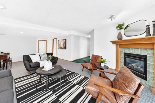 157 Hawkstone Manor Nw, Calgary, AB 