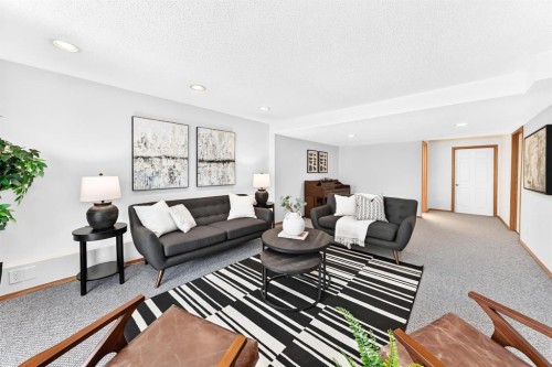 157 Hawkstone Manor Nw, Calgary, AB 