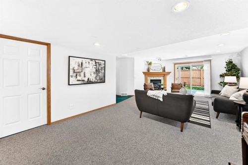 157 Hawkstone Manor Nw, Calgary, AB 