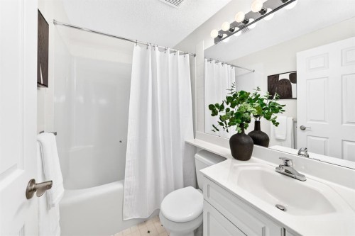 157 Hawkstone Manor Nw, Calgary, AB 