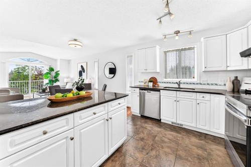 157 Hawkstone Manor Nw, Calgary, AB 