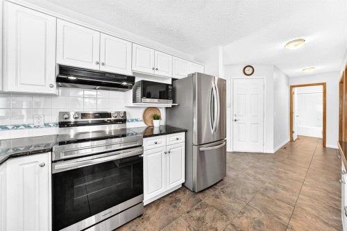 157 Hawkstone Manor Nw, Calgary, AB 
