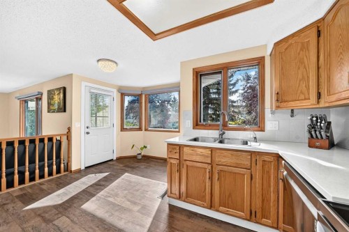 144 Hawkdale Close Nw, Calgary, AB 