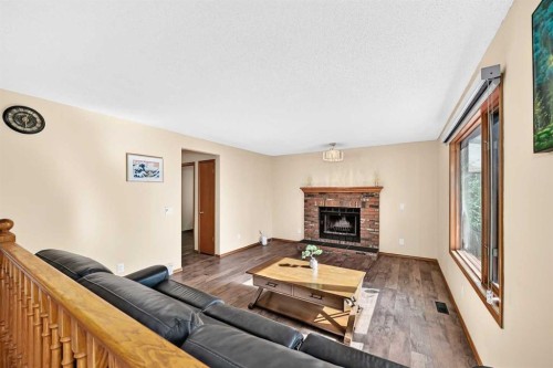 144 Hawkdale Close Nw, Calgary, AB 