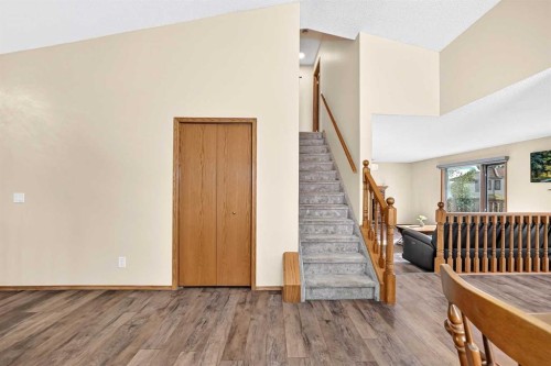 144 Hawkdale Close Nw, Calgary, AB 
