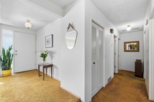 340 Canniff Place Sw, Calgary, AB 
