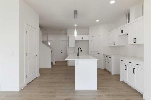 56 Heritage Manor, Cochrane, AB 